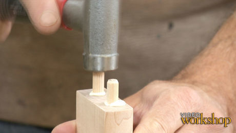A Jig-Free Dowel Joint